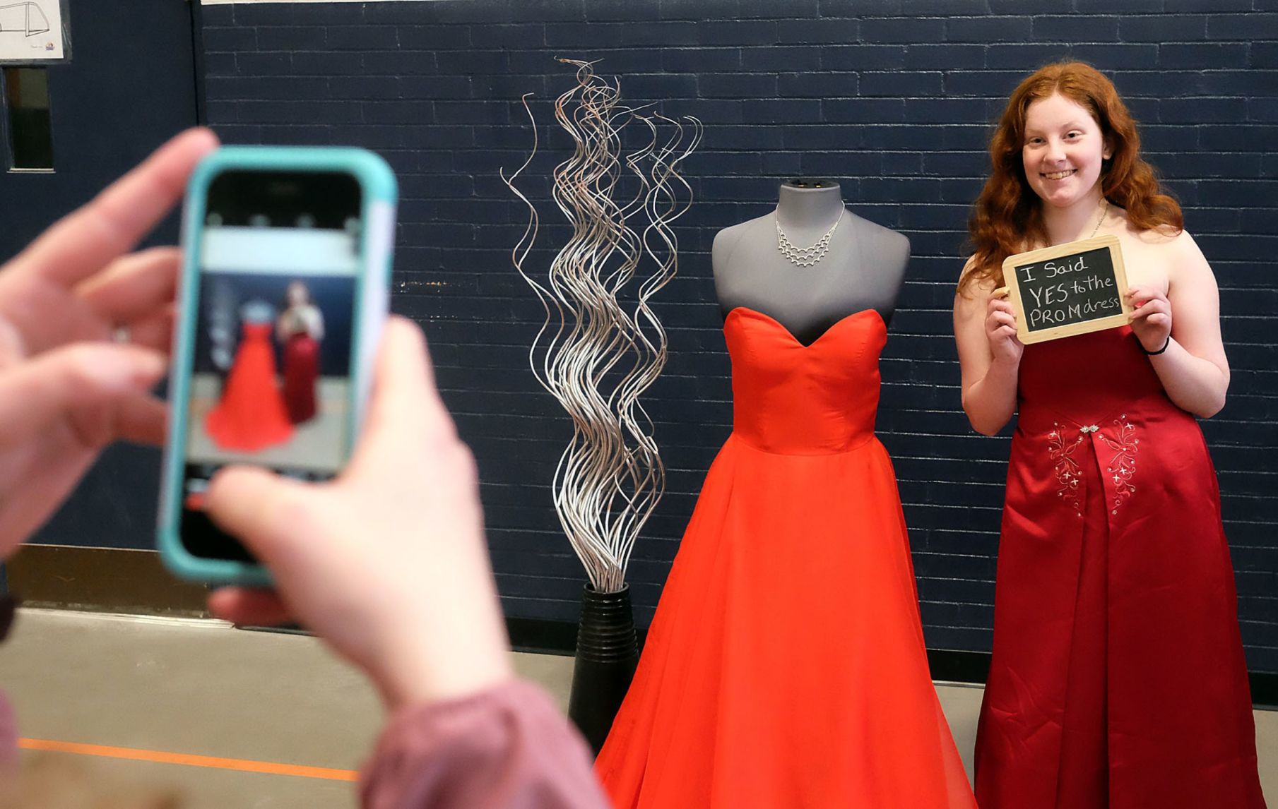 Scene Setter -- Yes to the Dress